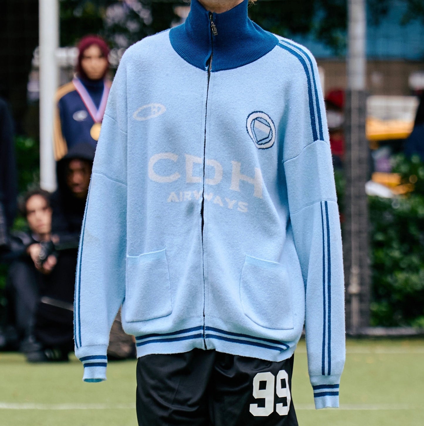 25FW MANCHESTER BLUE KNITTED SWEATER